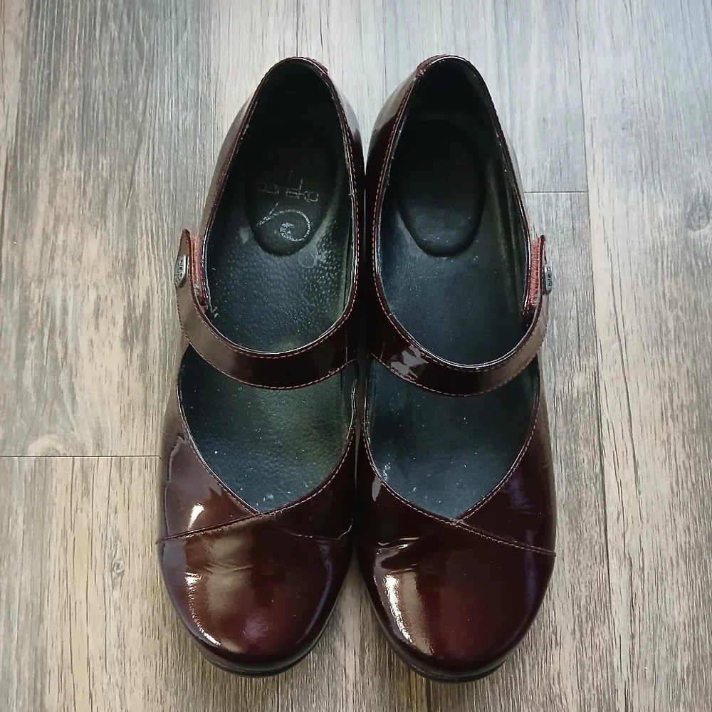 Dansko Women's Mary Jane Heels in Dark Burgundy Patent